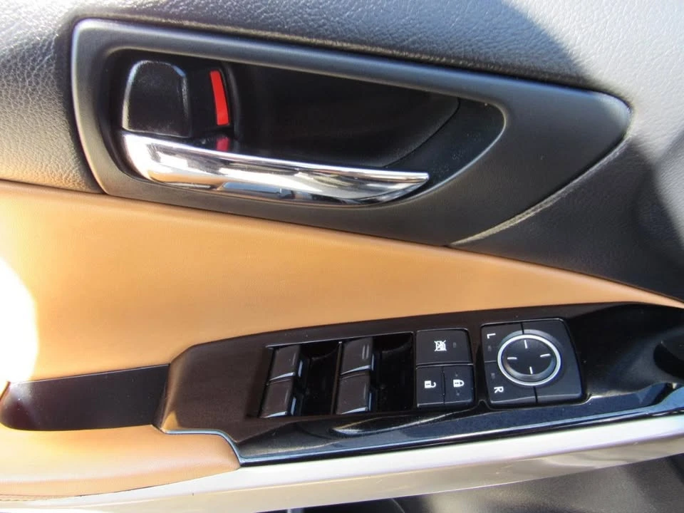 2016 Lexus IS 3rd Gen - Image 11 of 19