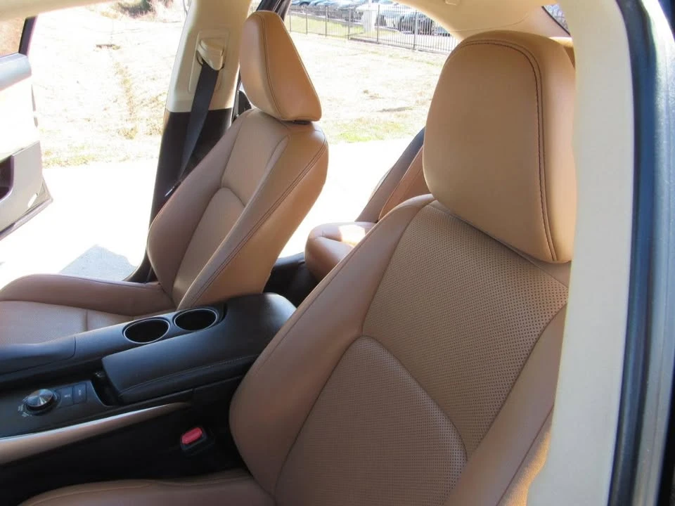 2016 Lexus IS 3rd Gen - Image 15 of 19