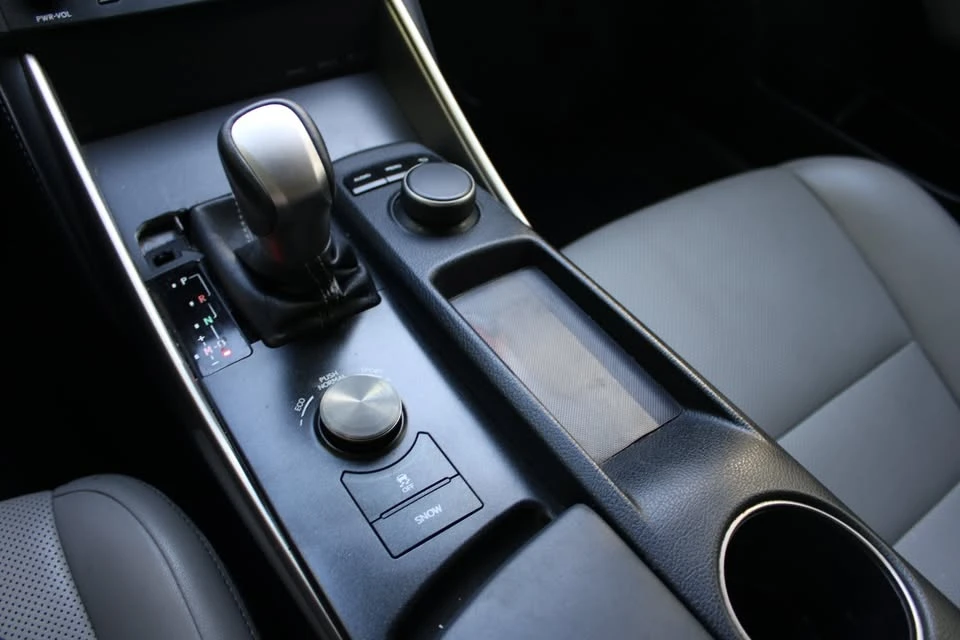 2016 Lexus IS 3rd Gen - Image 15 of 19