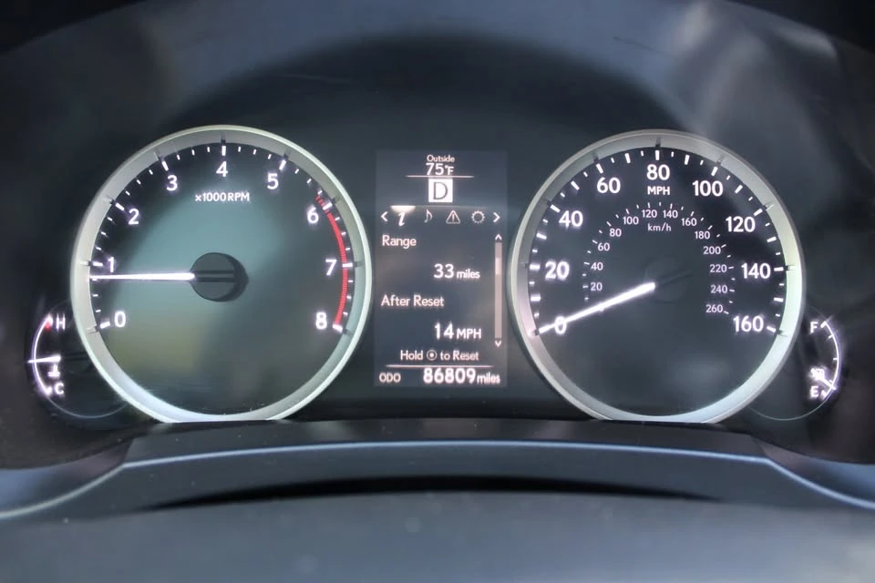 2016 Lexus IS 3rd Gen - Image 14 of 19