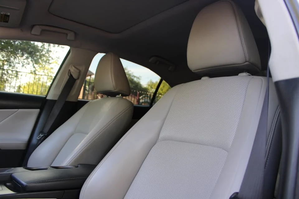 2016 Lexus IS 3rd Gen - Image 9 of 19