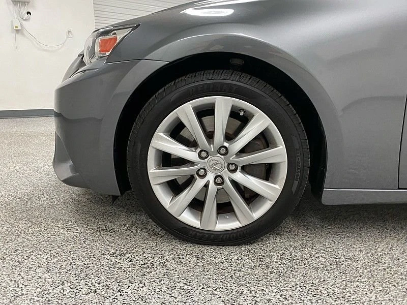 2016 Lexus IS 3rd Gen - Image 19 of 20
