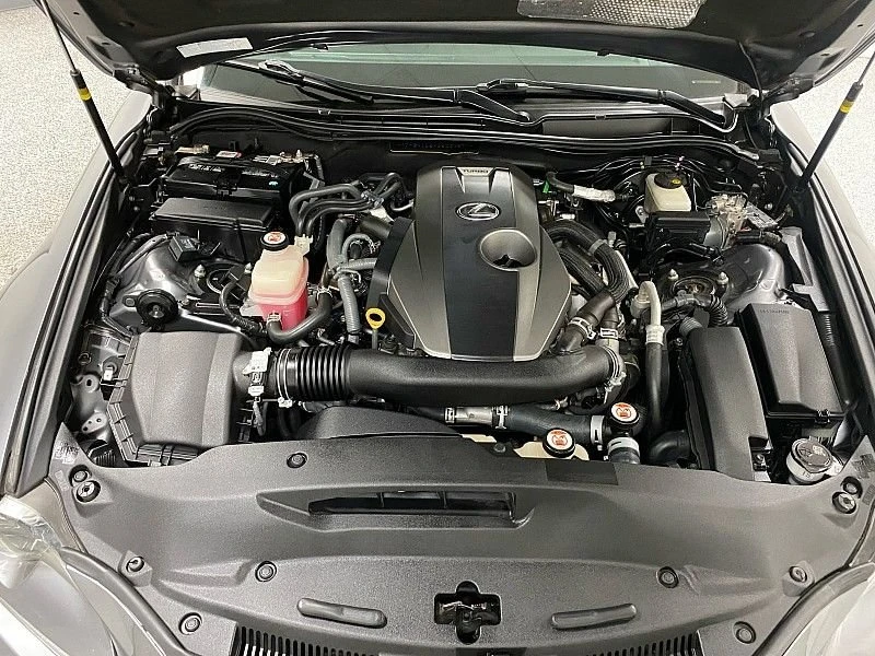 2016 Lexus IS 3rd Gen - Image 17 of 20
