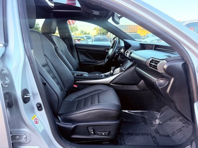 2016 Lexus IS 3rd Gen - Image 18 of 19