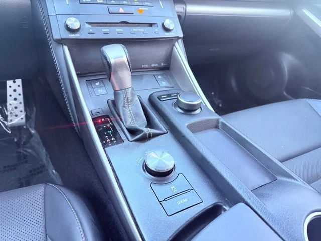 2016 Lexus IS 3rd Gen - Image 17 of 19