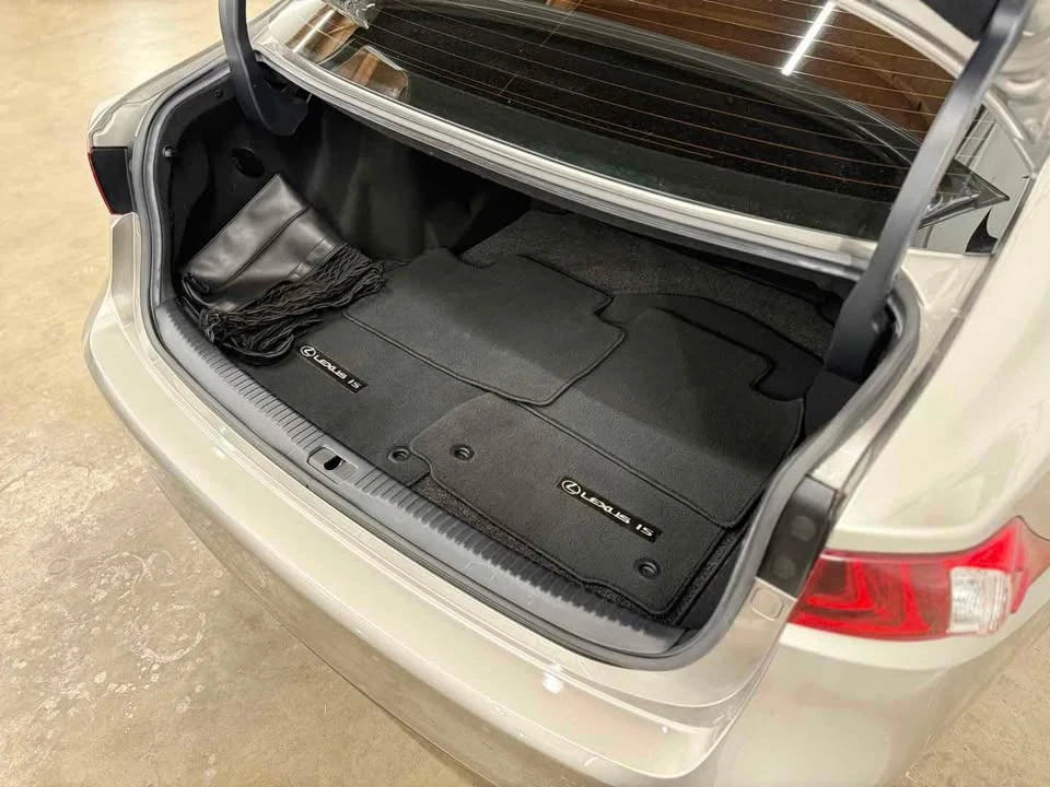 2016 Lexus IS 3rd Gen - Image 12 of 20