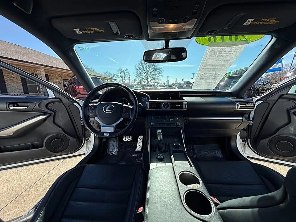 2016 Lexus IS 3rd Gen - Image 4 of 5
