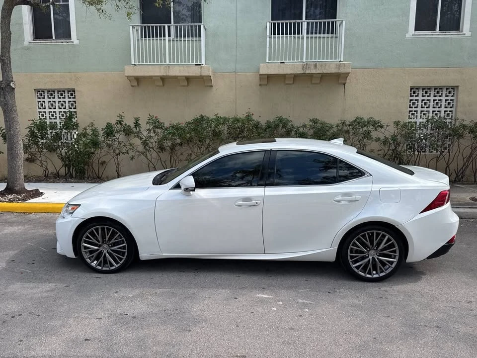 2016 Lexus IS 3rd Gen - Image 8 of 19