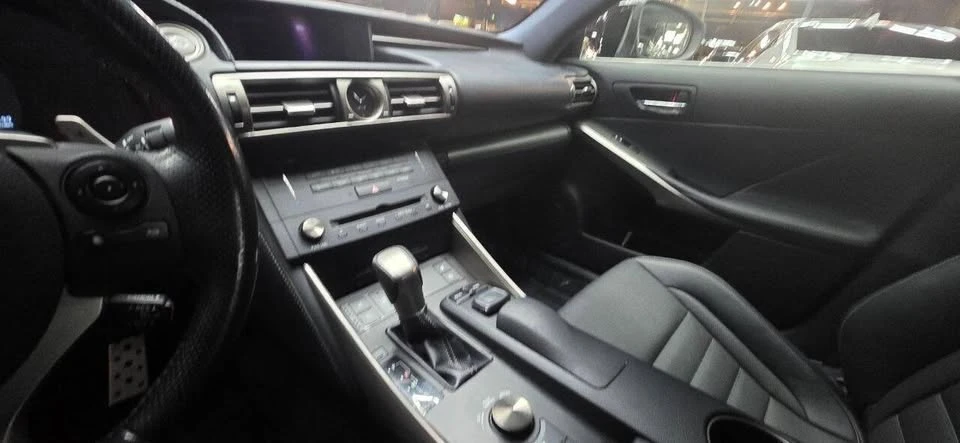 2016 Lexus IS 3rd Gen - Image 19 of 20