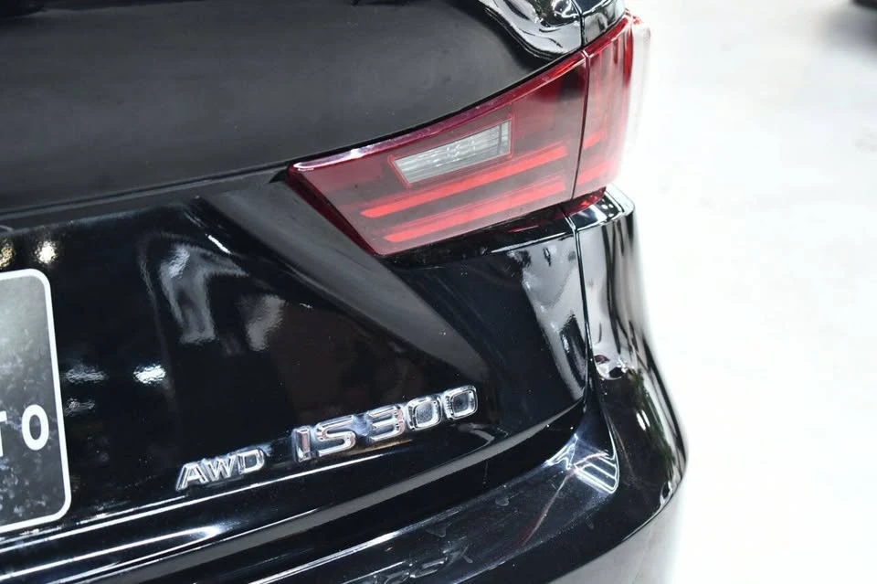2016 Lexus IS 3rd Gen - Image 11 of 20