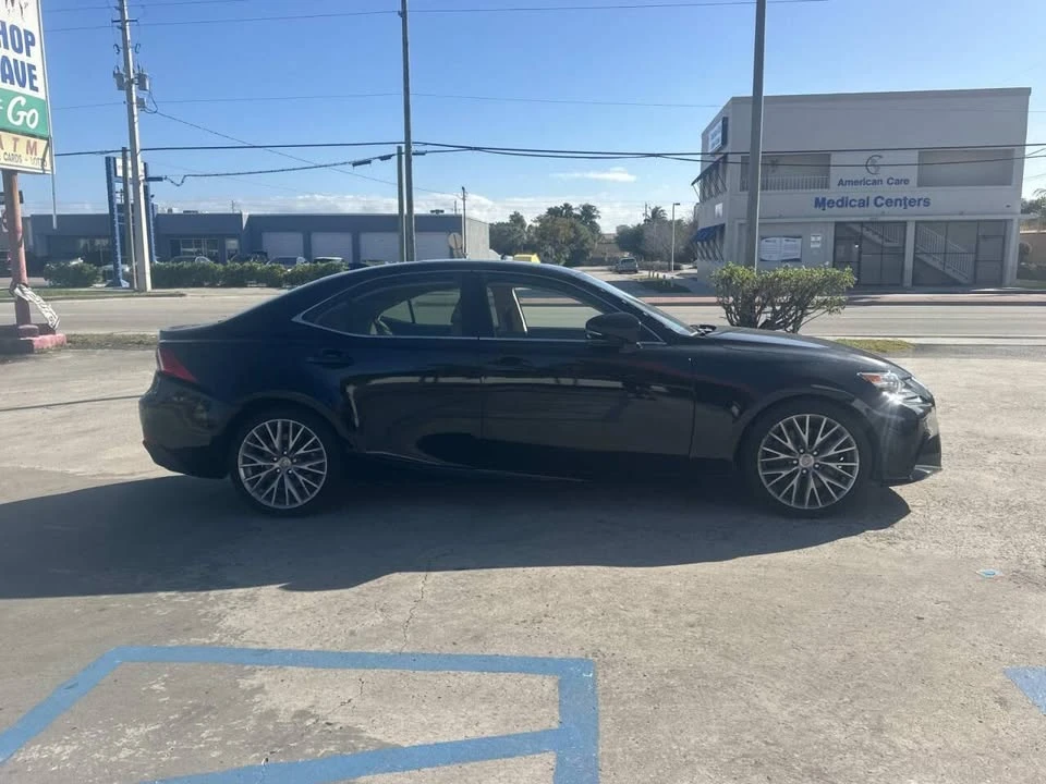2016 Lexus IS 3rd Gen - Image 5 of 20