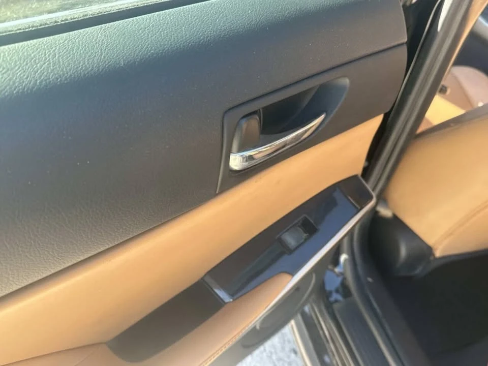 2016 Lexus IS 3rd Gen - Image 11 of 20