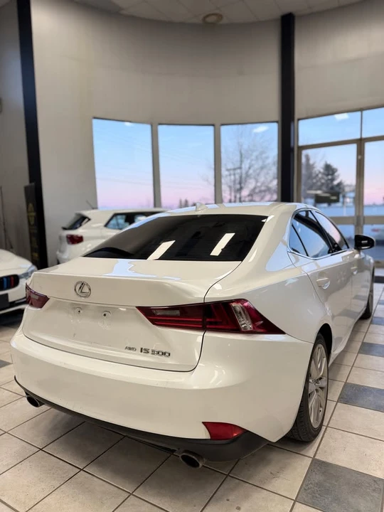 2016 Lexus IS 3rd Gen - Image 4 of 16