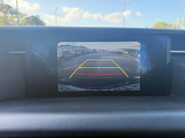 2016 Lexus IS 3rd Gen - Image 18 of 20