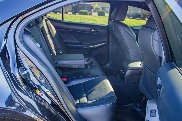 2016 Lexus IS 3rd Gen - Image 17 of 20
