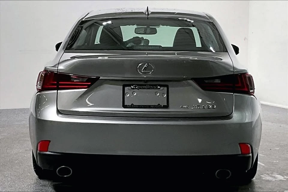 2016 Lexus IS 3rd Gen - Image 5 of 13