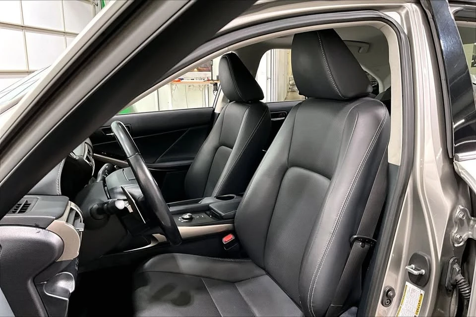 2016 Lexus IS 3rd Gen - Image 8 of 13