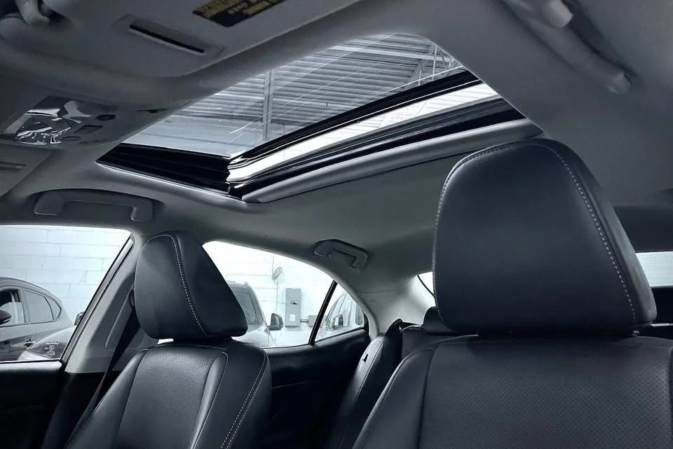 2016 Lexus IS 3rd Gen - Image 12 of 20
