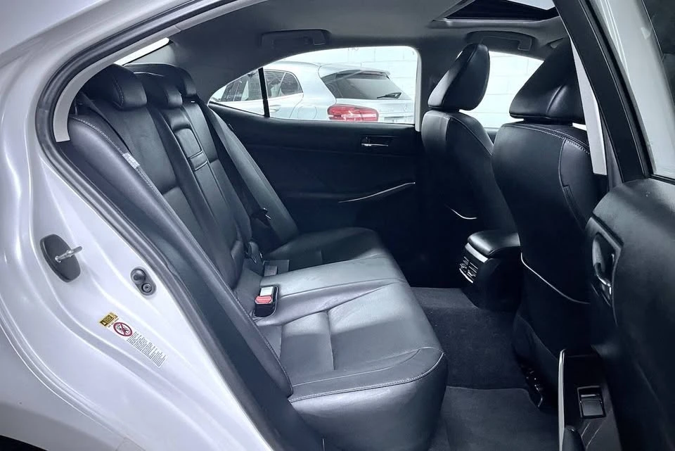 2016 Lexus IS 3rd Gen - Image 15 of 20