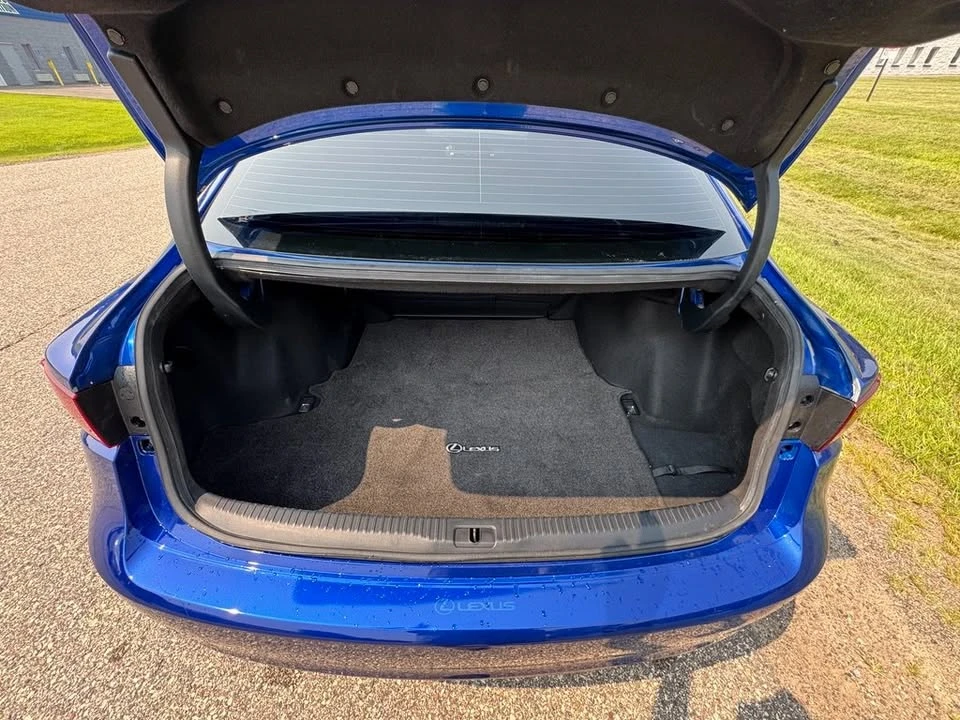 2016 Lexus IS 3rd Gen - Image 11 of 17