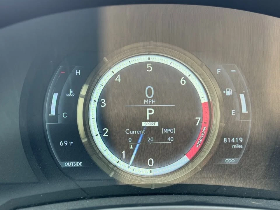 2016 Lexus IS 3rd Gen - Image 14 of 17