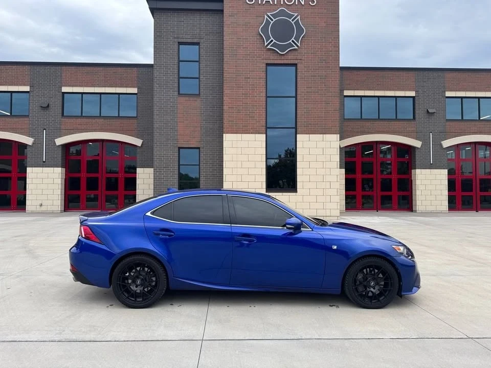 2016 Lexus IS 3rd Gen - Image 7 of 18