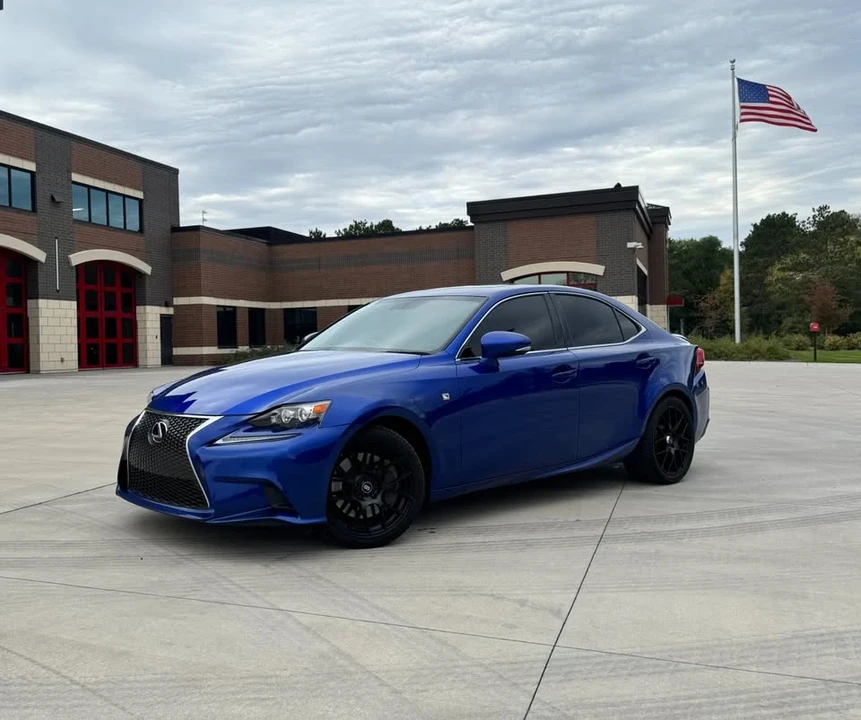 2016 Lexus IS 3rd Gen - Image 3 of 18