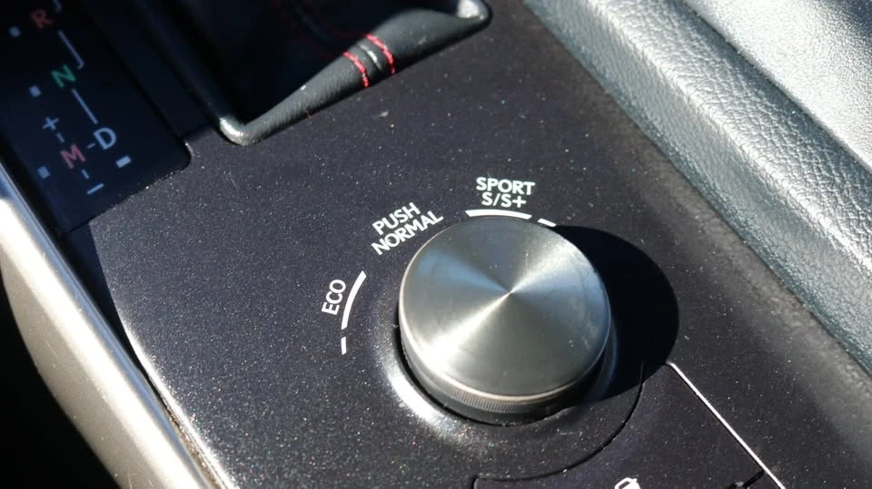 2016 Lexus IS 3rd Gen - Image 14 of 18