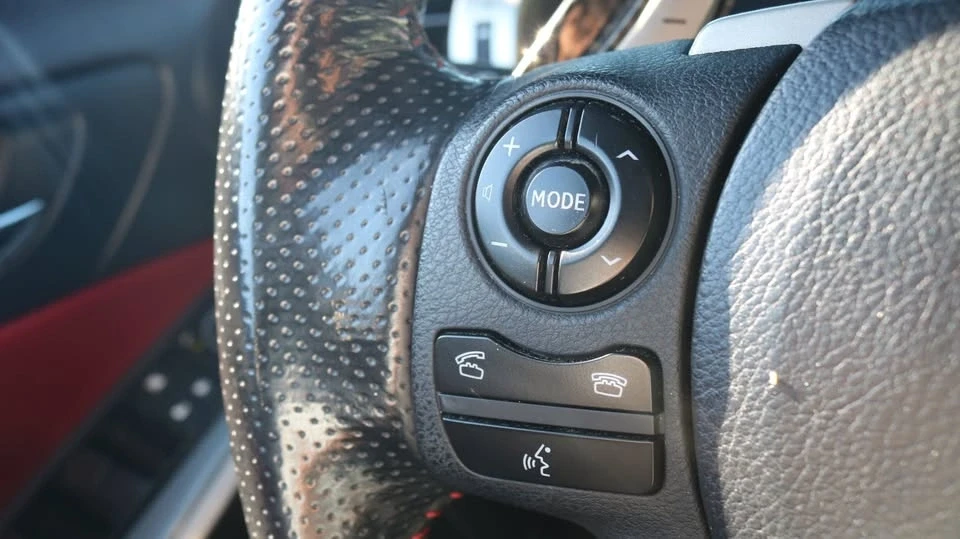 2016 Lexus IS 3rd Gen - Image 10 of 18