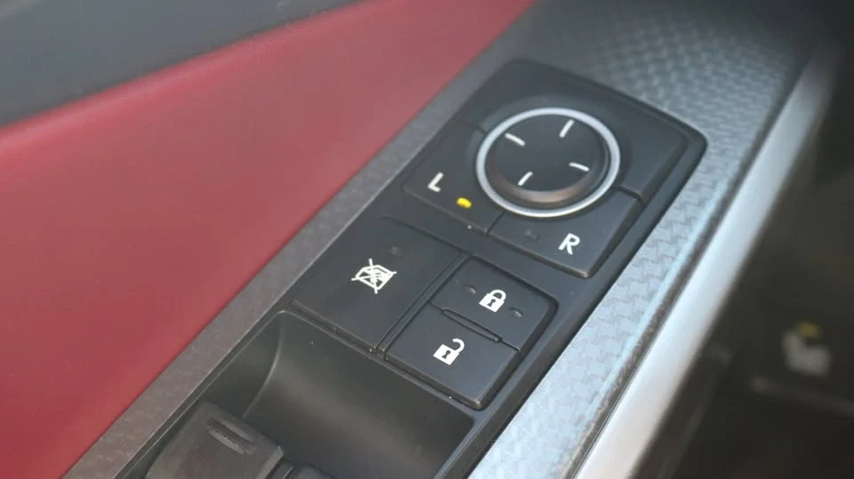 2016 Lexus IS 3rd Gen - Image 9 of 18