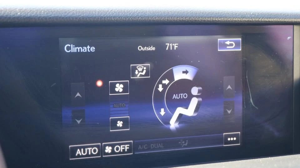 2016 Lexus IS 3rd Gen - Image 18 of 18