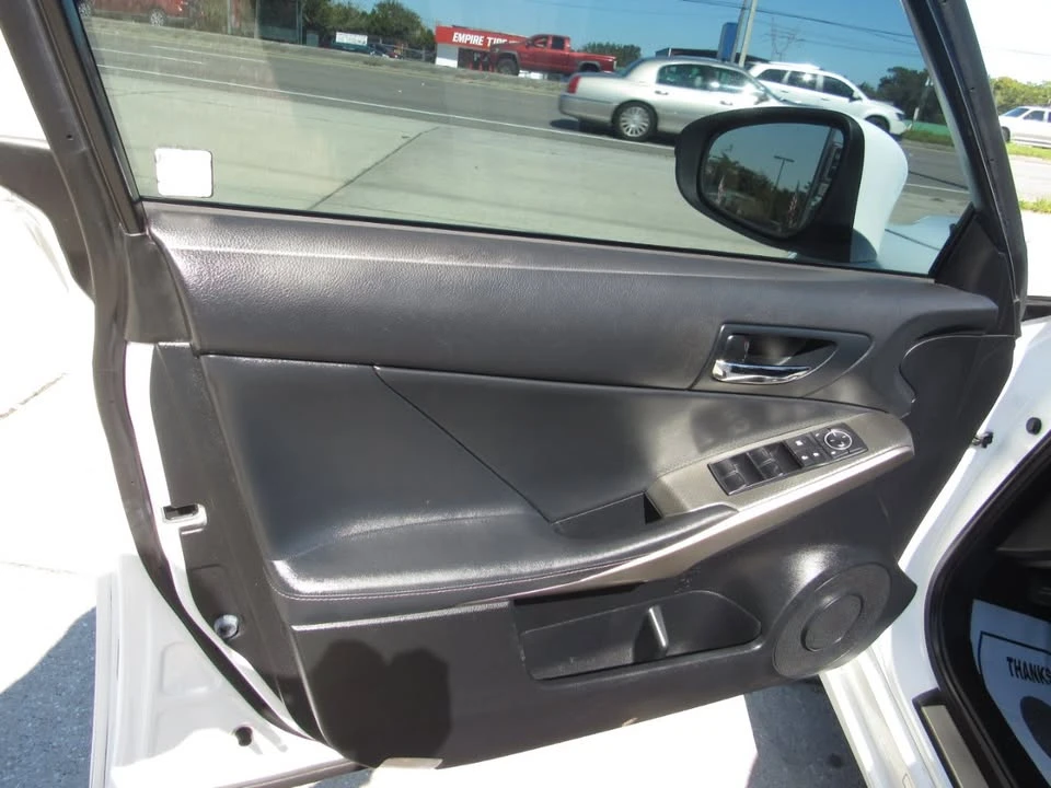 2016 Lexus IS 3rd Gen - Image 8 of 16