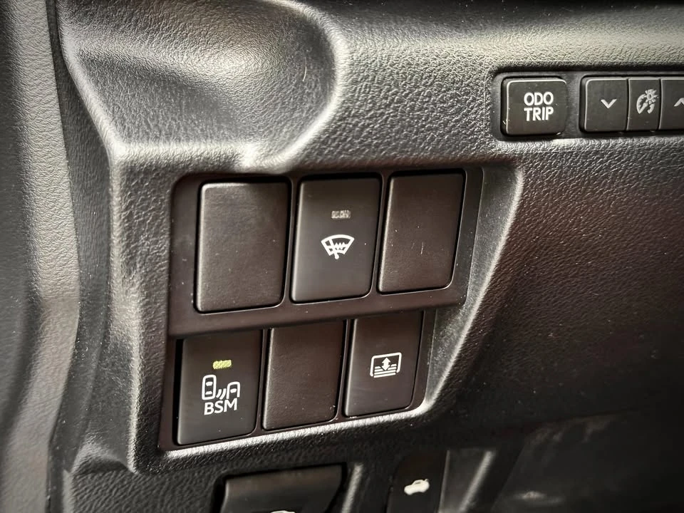 2016 Lexus IS 3rd Gen - Image 13 of 20