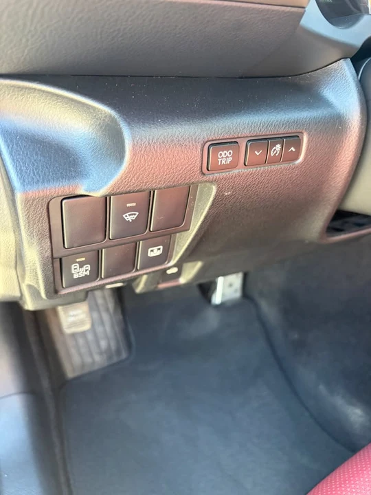 2016 Lexus IS 3rd Gen - Image 8 of 10