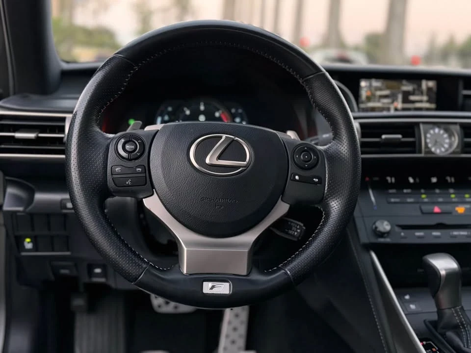 2016 Lexus IS F 2nd Gen - Image 9 of 12