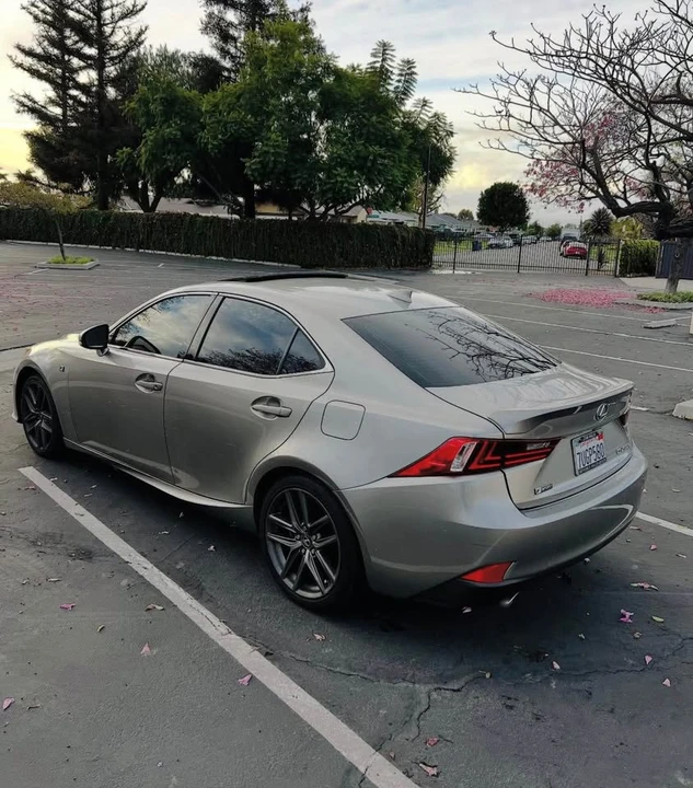 2016 Lexus IS F 2nd Gen - Image 4 of 11