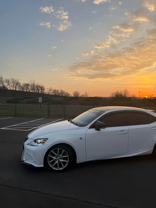 2016 Lexus IS 3rd Gen - Image 9 of 17