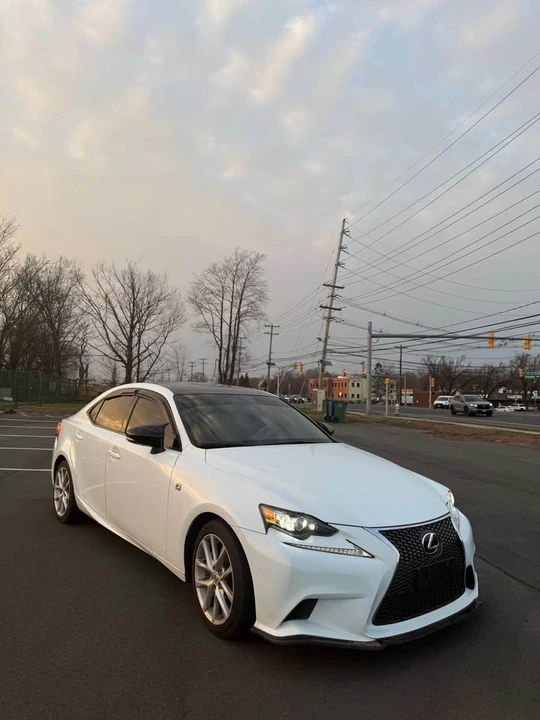 2016 Lexus IS 3rd Gen - Image 4 of 17