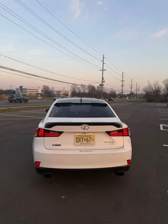 2016 Lexus IS 3rd Gen - Image 8 of 17