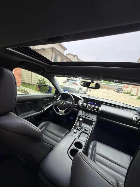2016 Lexus IS 3rd Gen - Image 17 of 20