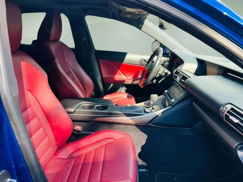 2016 Lexus IS 3rd Gen - Image 11 of 17