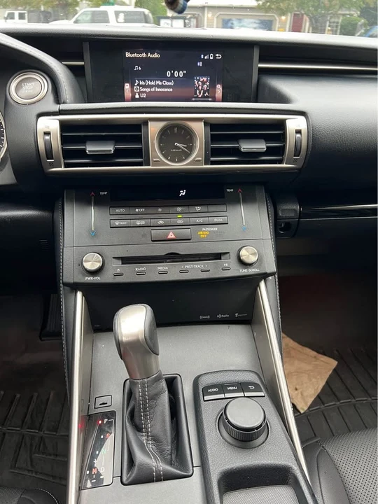 2016 Lexus IS 3rd Gen - Image 5 of 10