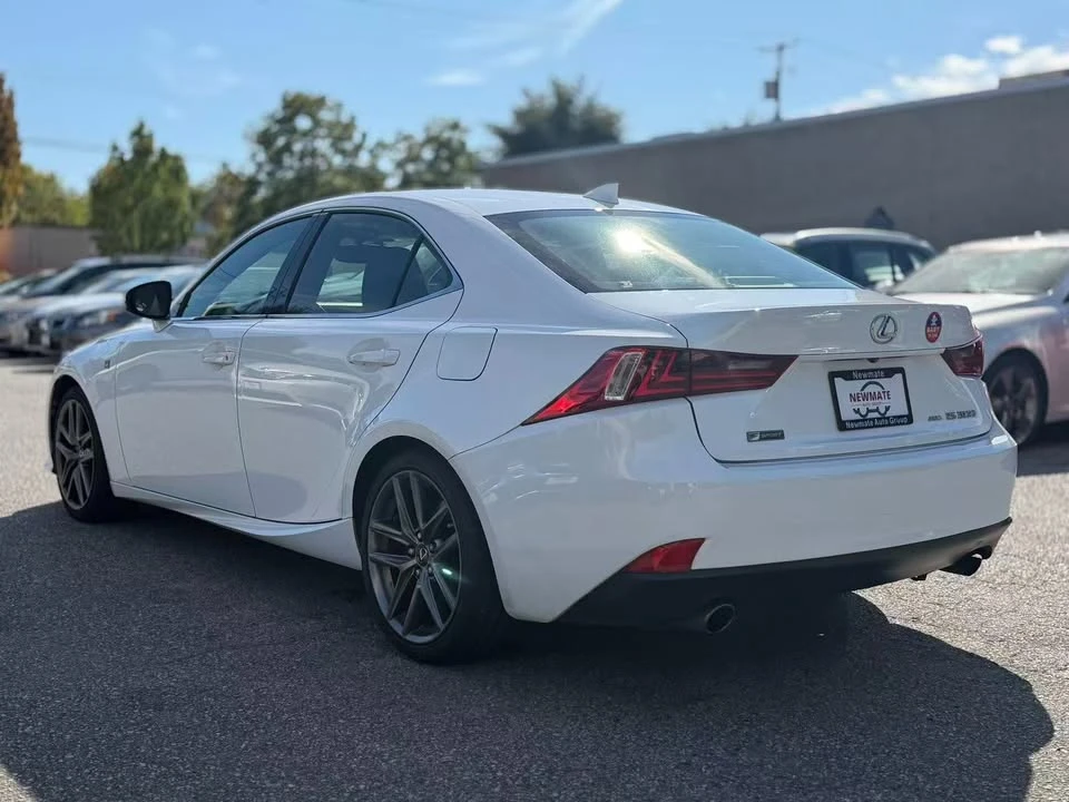 2016 Lexus IS 3rd Gen - Image 7 of 19