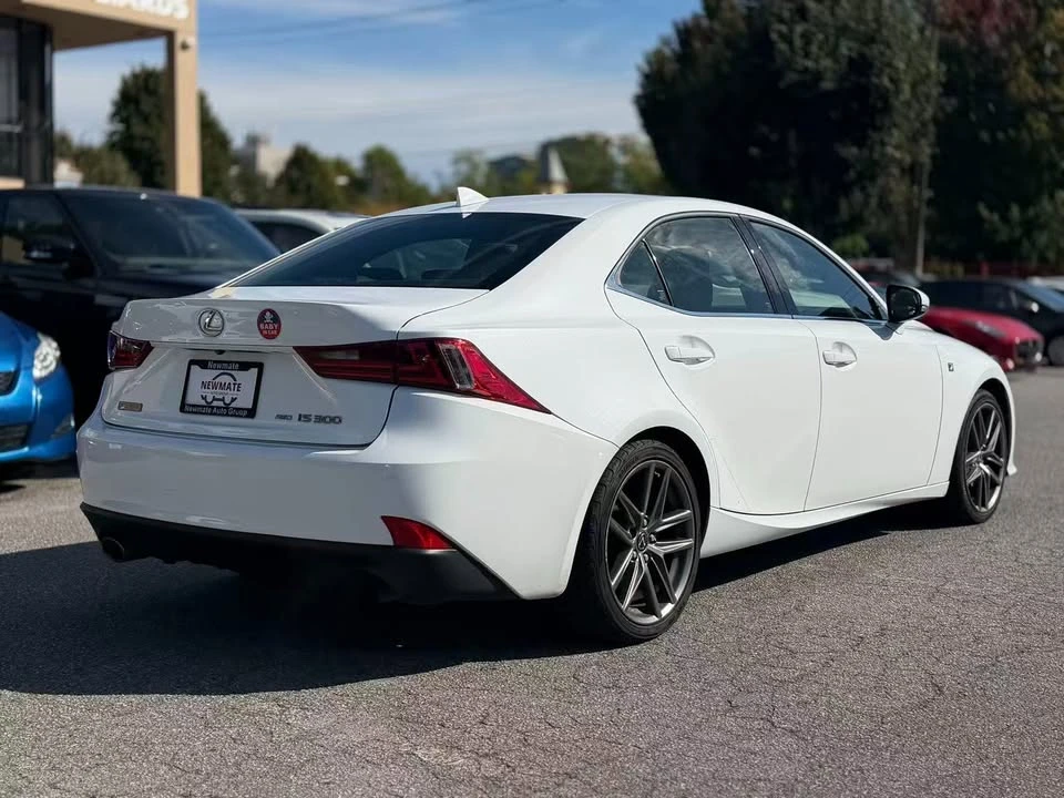 2016 Lexus IS 3rd Gen - Image 5 of 19
