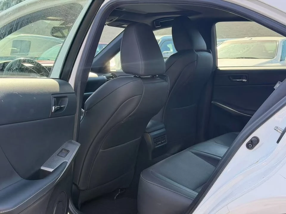 2016 Lexus IS 3rd Gen - Image 19 of 19