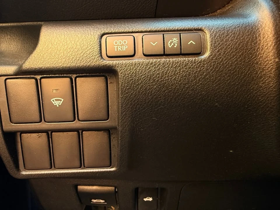 2016 Lexus IS 3rd Gen - Image 15 of 20