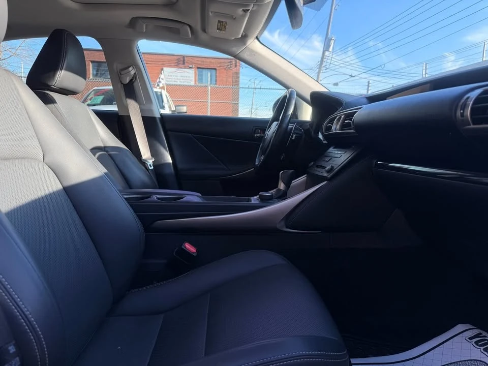 2016 Lexus IS 3rd Gen - Image 18 of 20