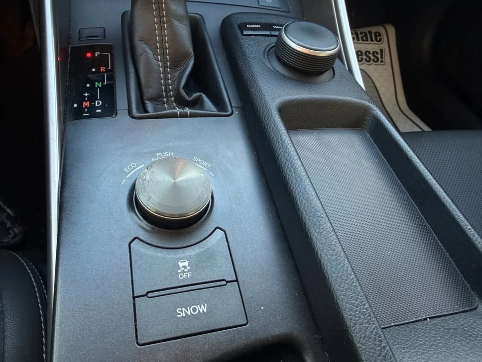 2016 Lexus IS 3rd Gen - Image 16 of 20