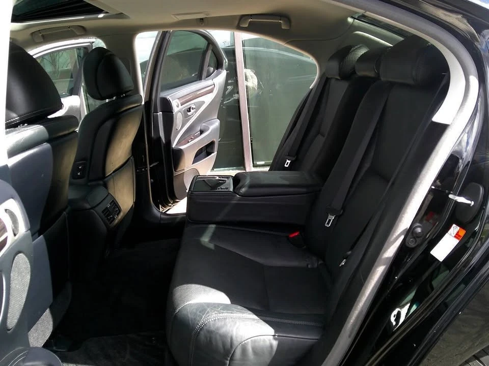 2016 Lexus LS 4th Gen - Image 16 of 20