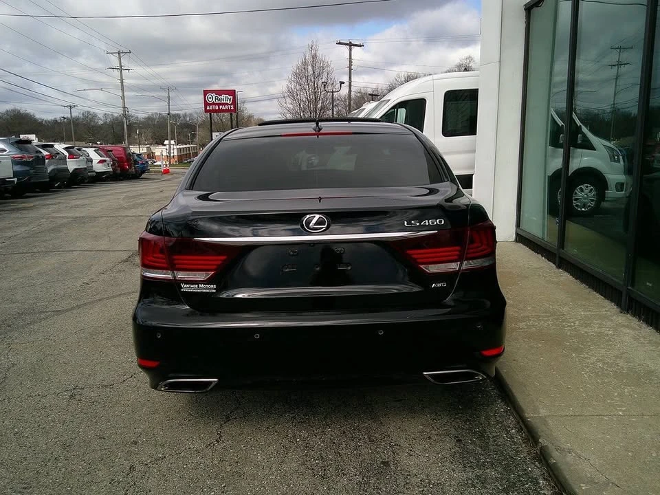 2016 Lexus LS 4th Gen - Image 8 of 20